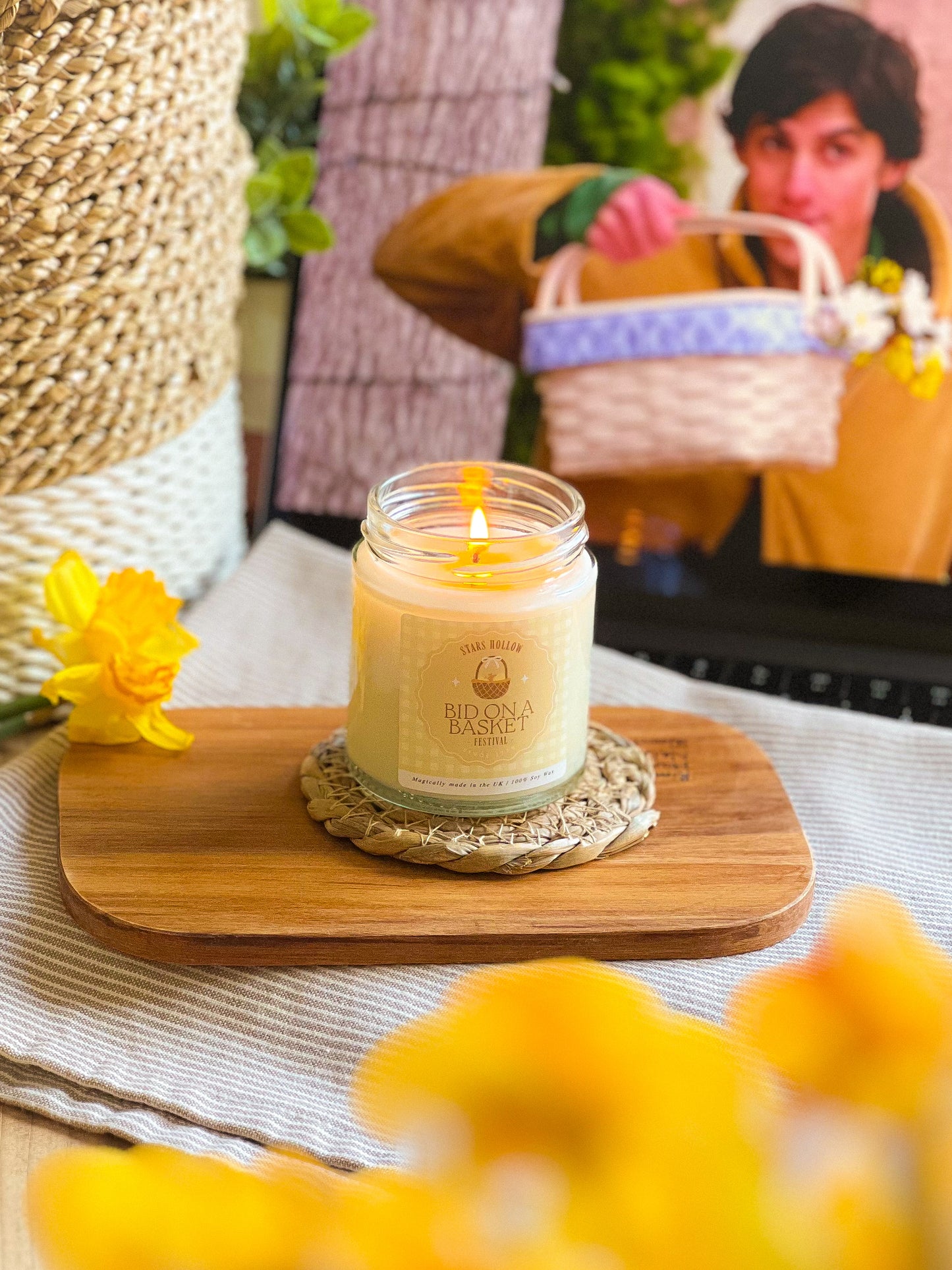 Bid On A Basket Stars Hollow Candle