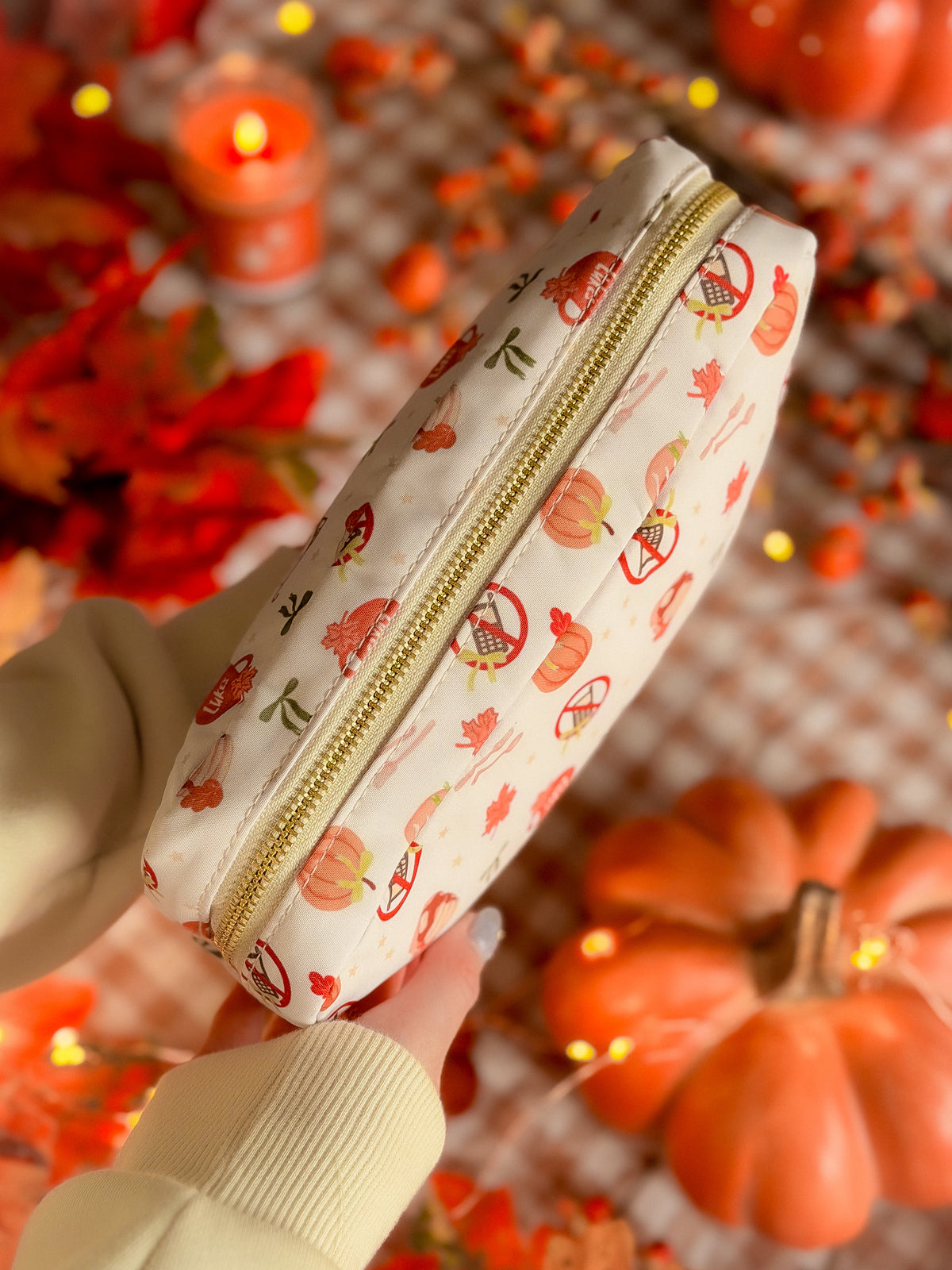 Autumn Diner Cream Pouch