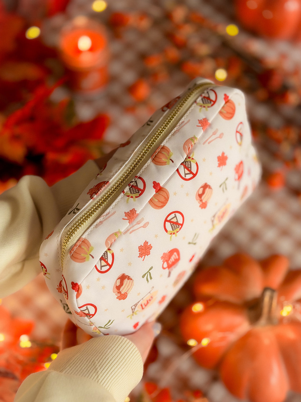 Autumn Diner Cream Pouch