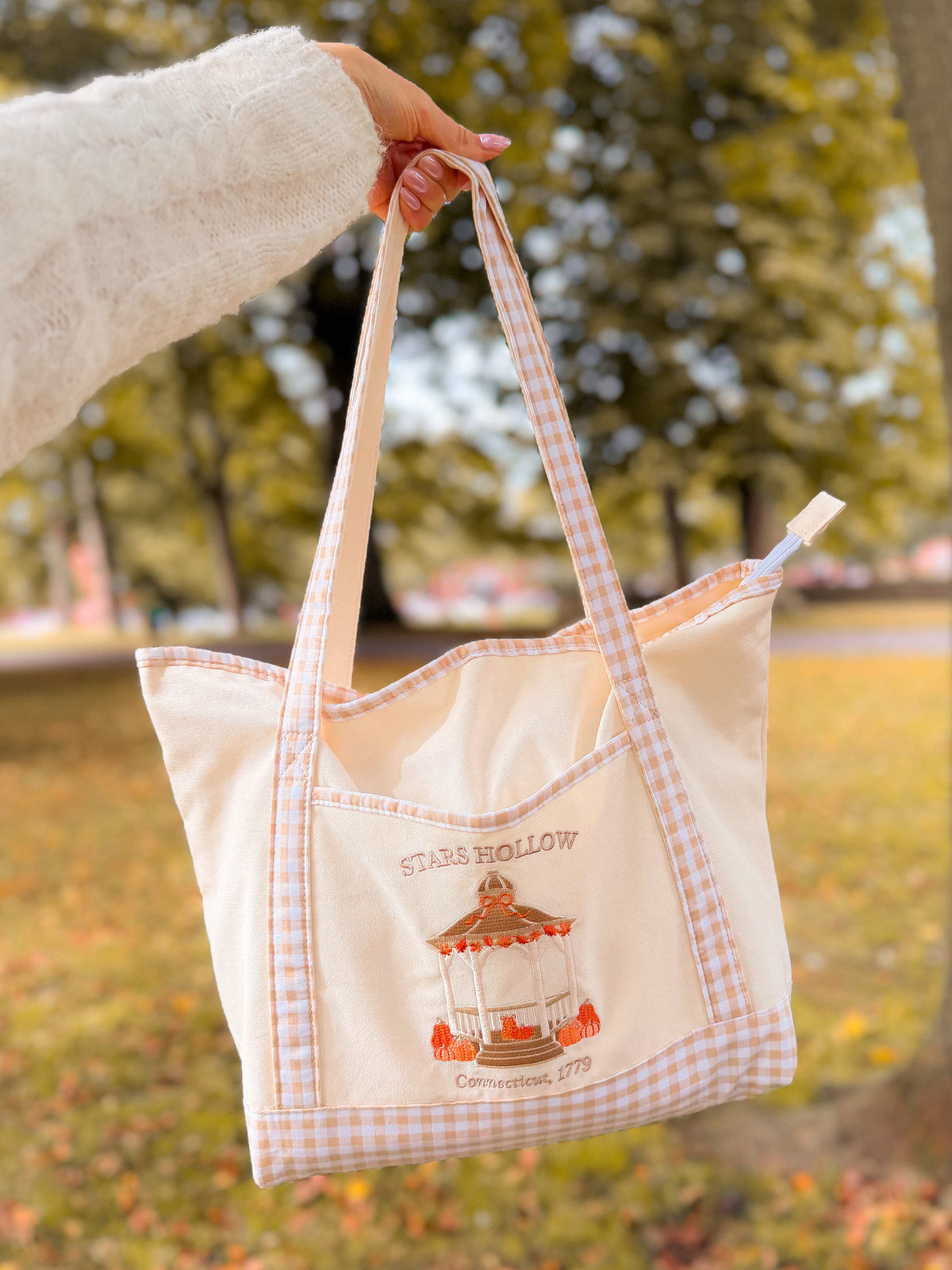 *PREORDER* The Hollow Gingham Handbag - 4-5 Week Turnaround