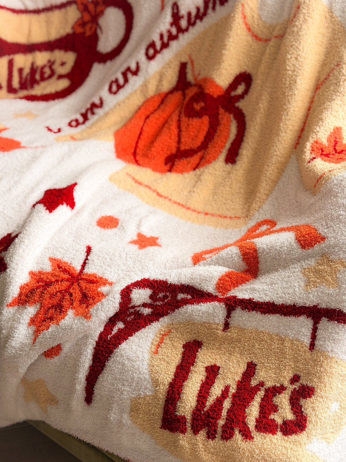 Autumn Cosy Club Blanket & Slippers Bundle
