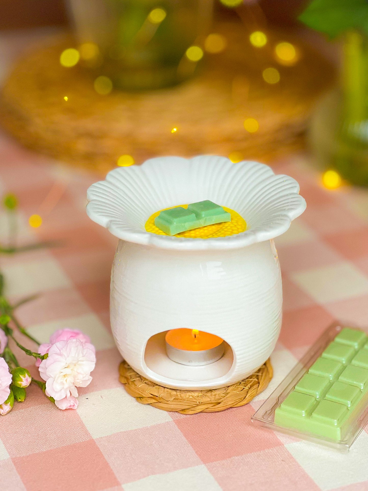 A Thousand Daisies Wax Burner