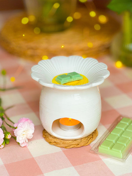 A Thousand Daisies Wax Burner