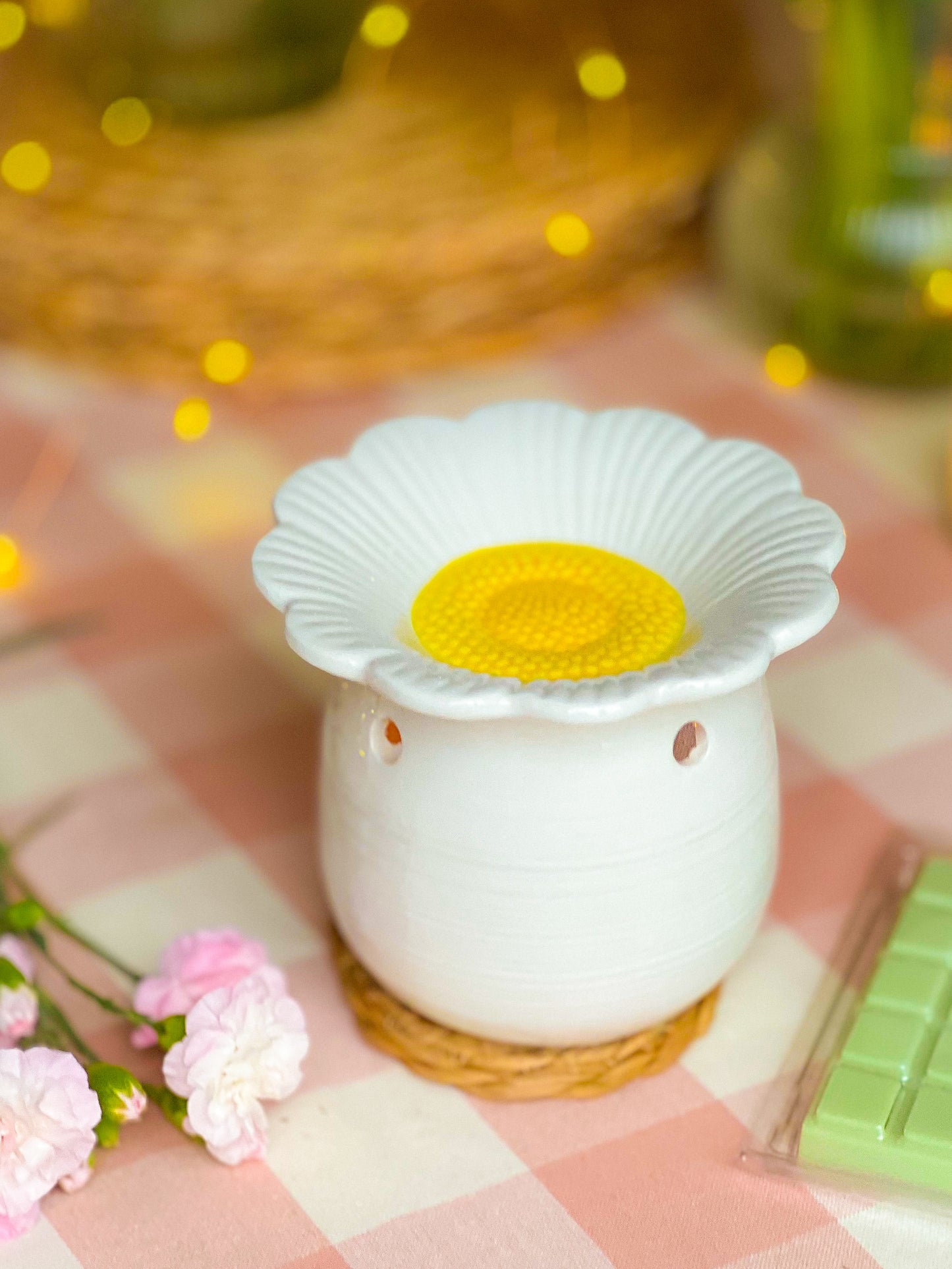 A Thousand Daisies Wax Burner