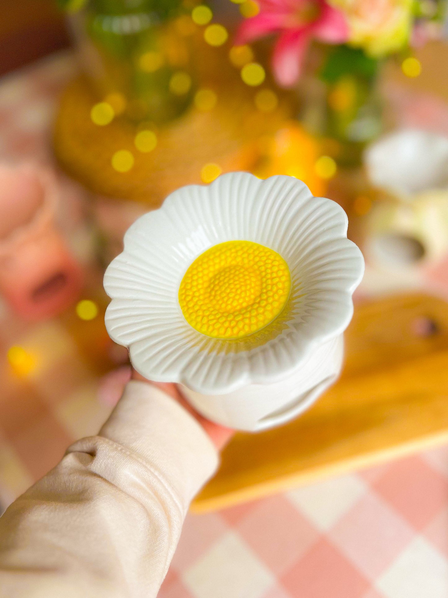 A Thousand Daisies Wax Burner