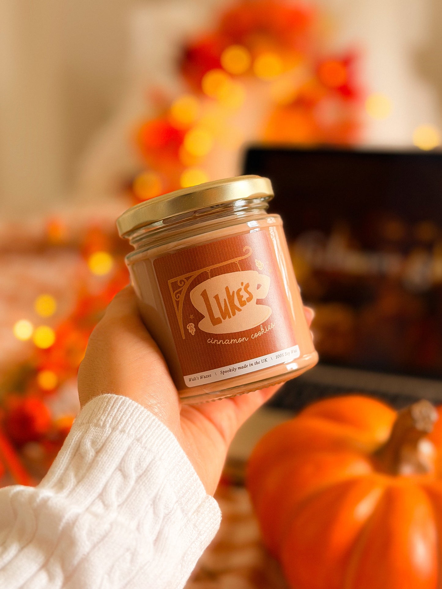 Luke's Cinnamon Cookie's Candle