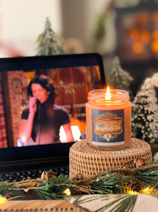 Christmas at the Dragonfly Inn Candle